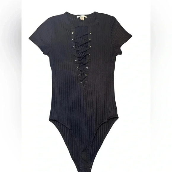 Papaya Tops - Black Ribboned Lace Up Detail Short Sleeve Bodysuit , Size medium